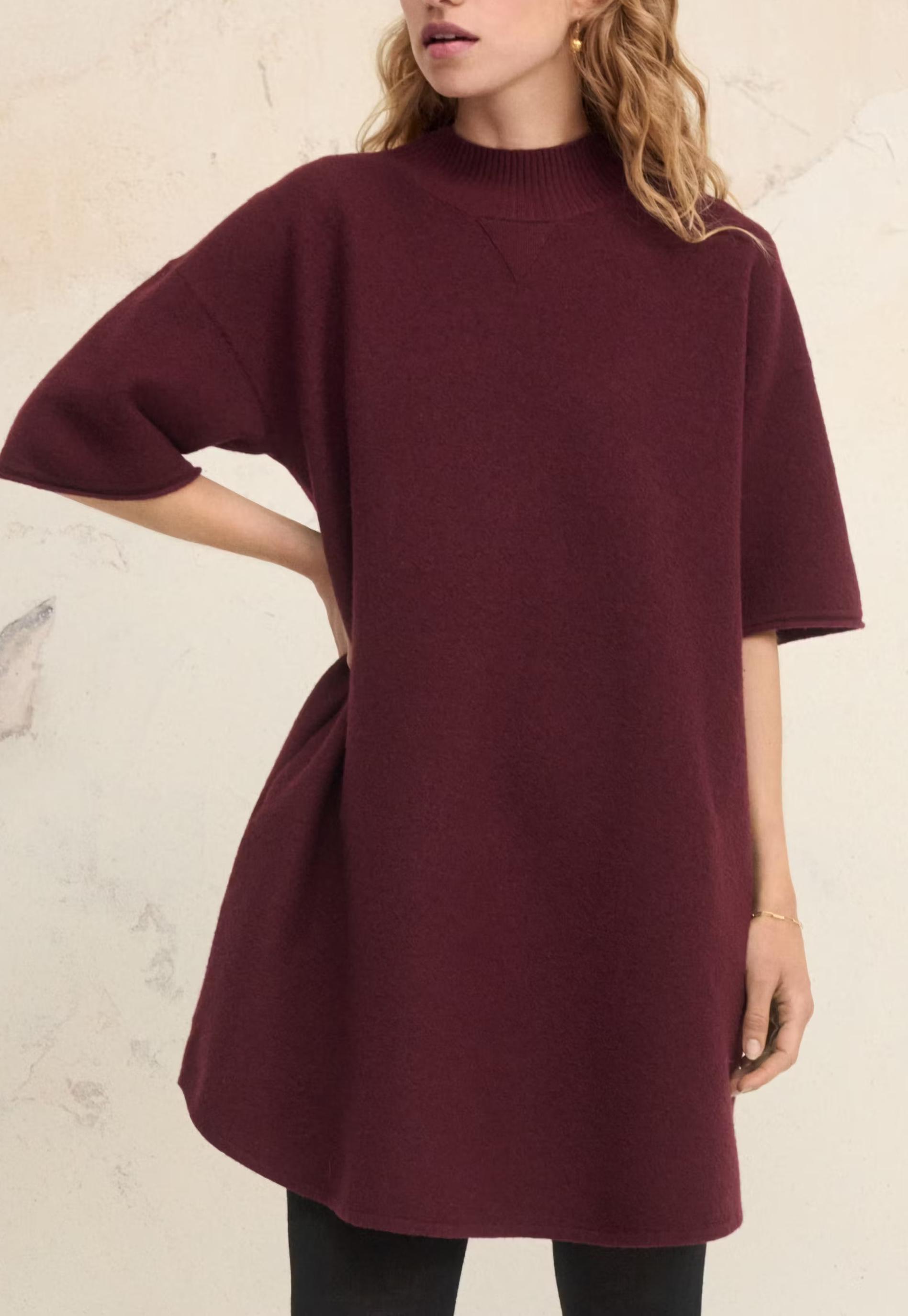 Short knitted dress
Boiled wool