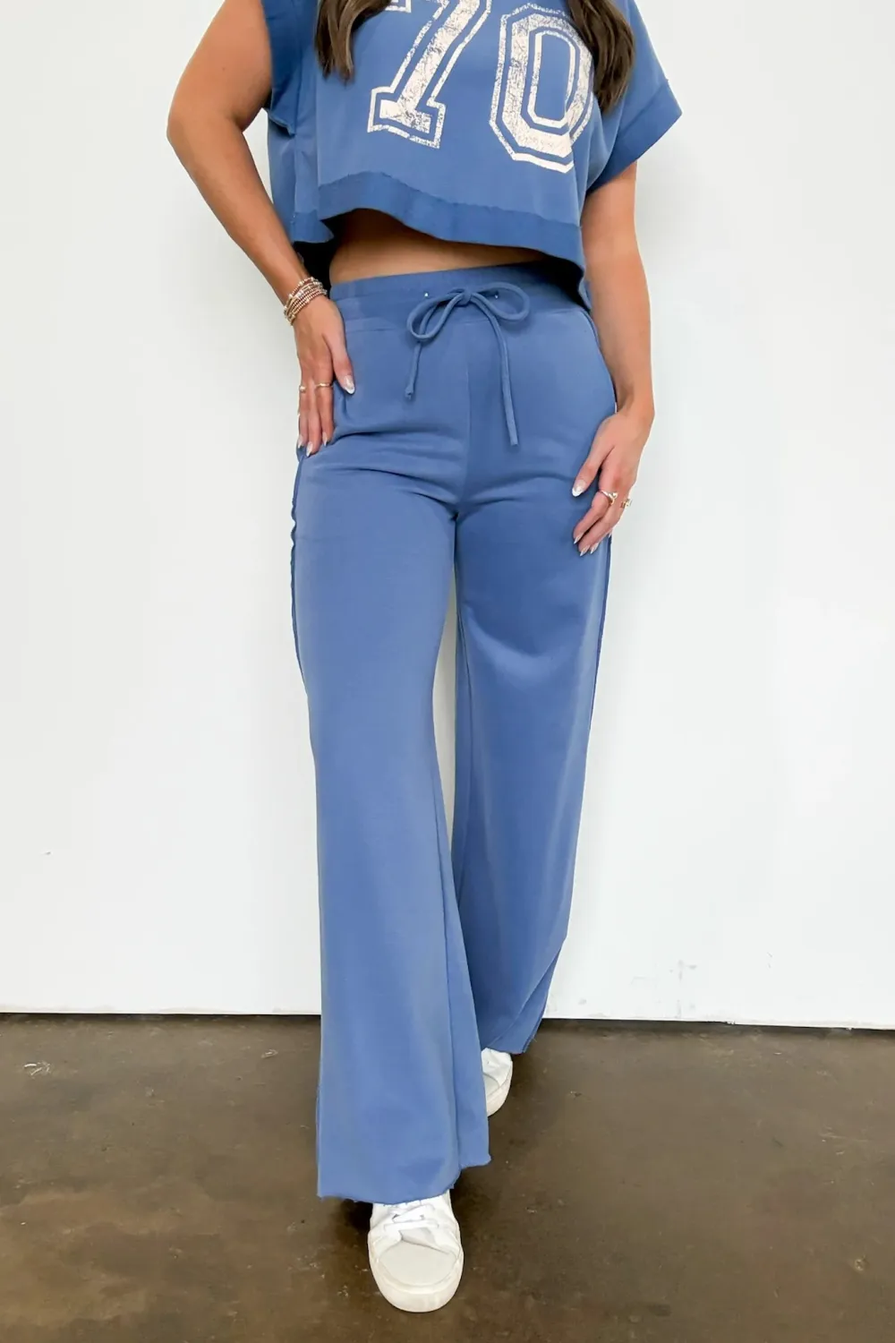 Blue wide-leg sports pants