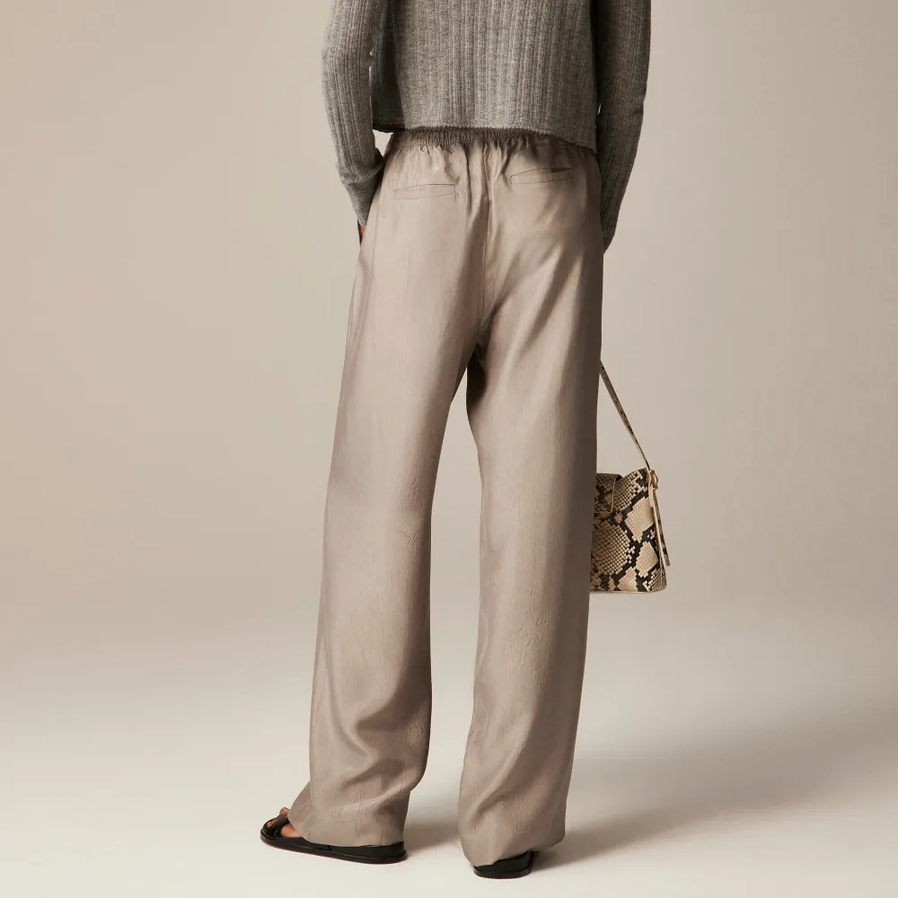 Stratus pant in textured satin