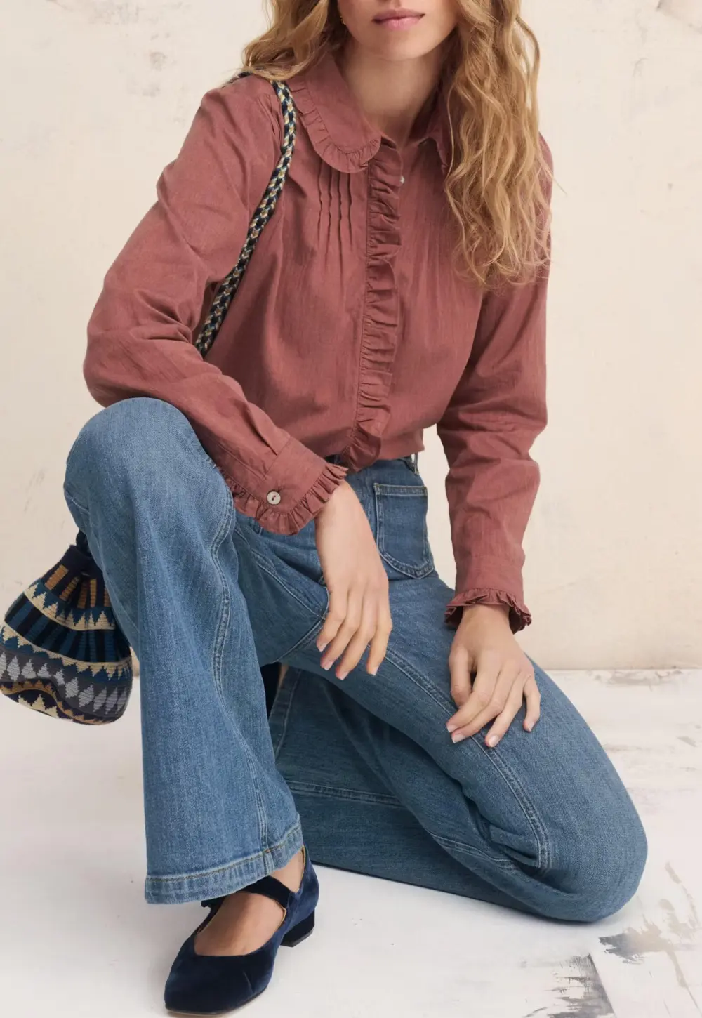 Pleated chambray blouse
Fine cotton