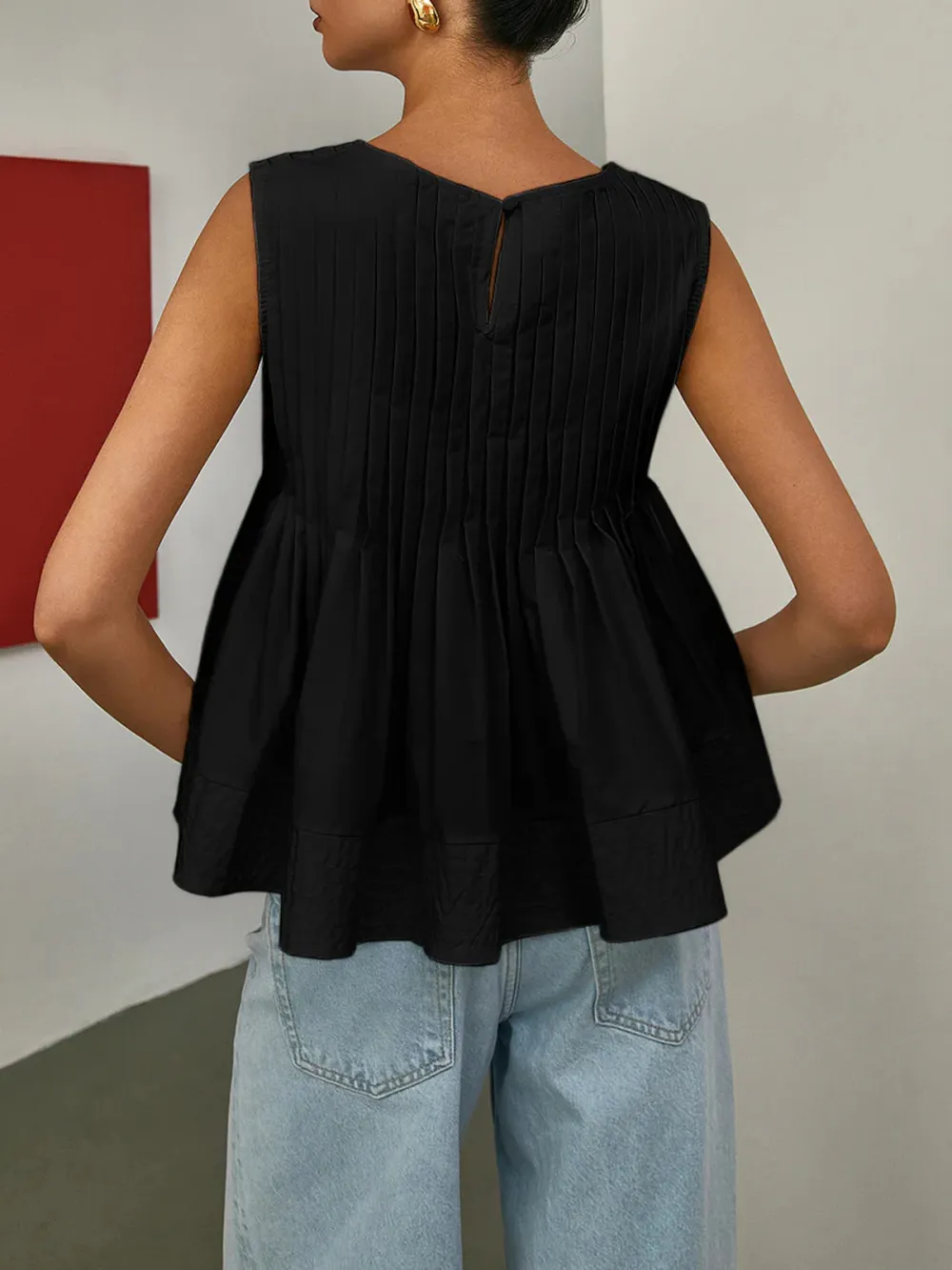 Pleated Crew Neck Sleeveless Blouse
