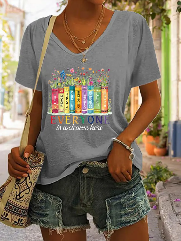 Women'S Everyone Is Welcome Here Floral Book LGBT Pride Equality T-Shirt