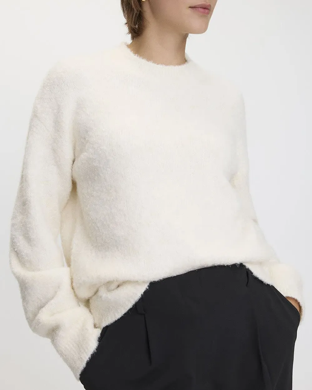 Long-Sleeve Crew-Neck Loose Bouclé Pullover