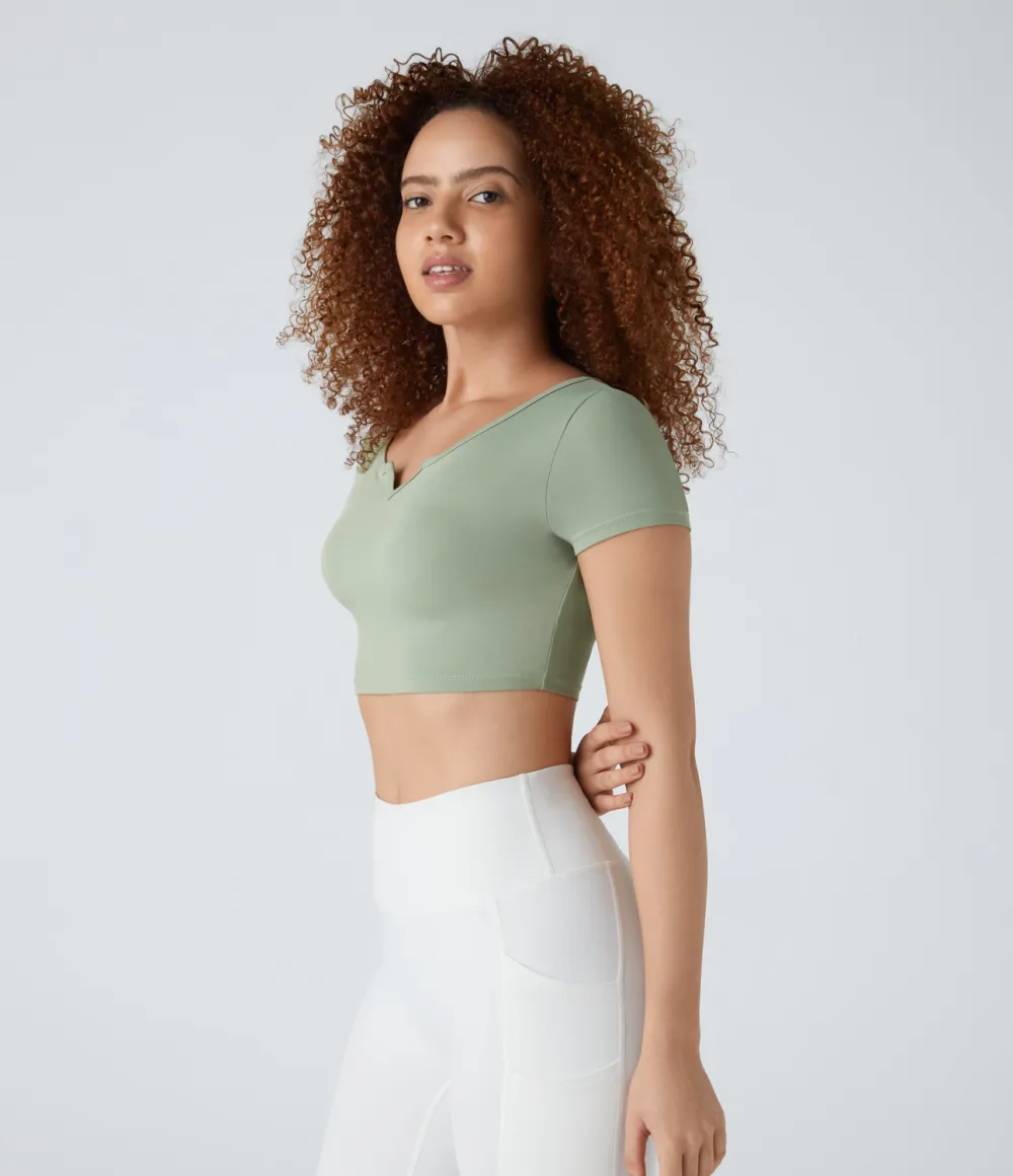 Notched Neck Cropped Skinny Workout Sports Top