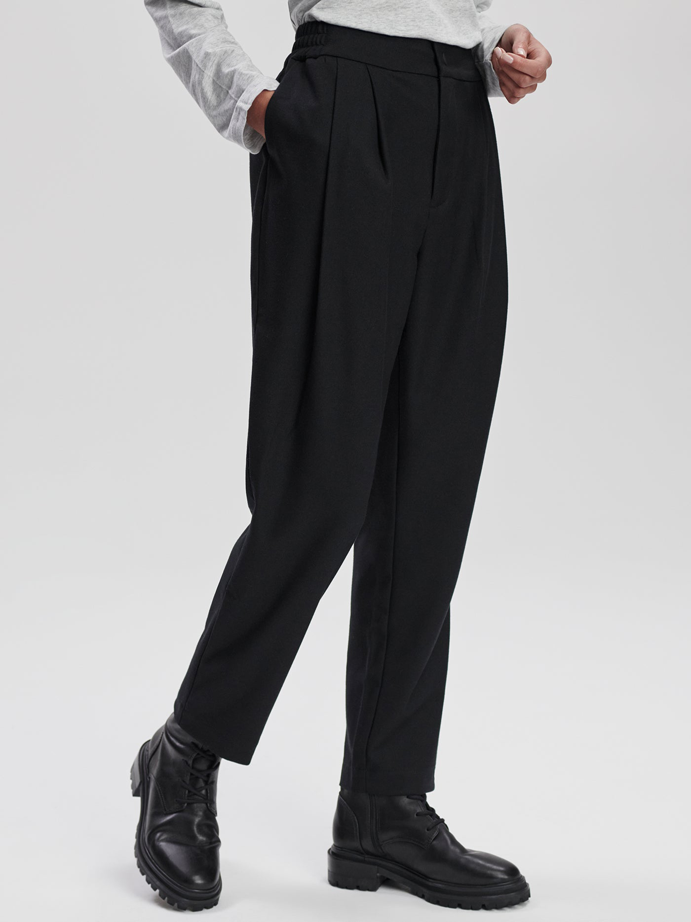 Martha Reg Tapered-Leg Pant 27