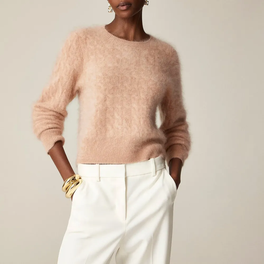 Brushed cashmere shrunken cable-knit crewneck sweater