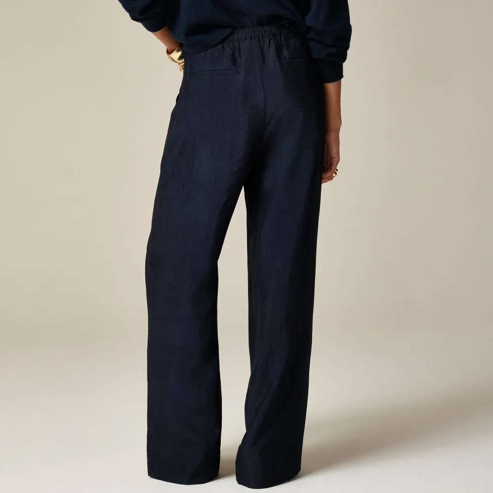 Stratus pant in textured satin