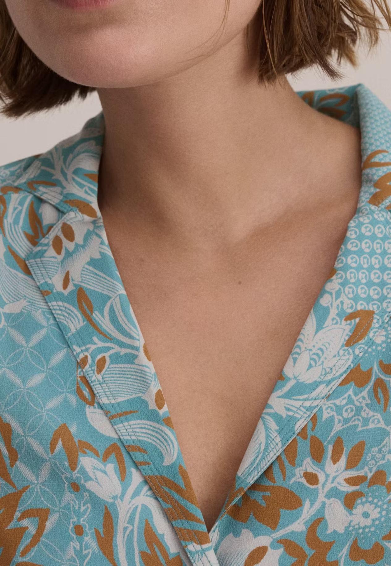 Printed shirt
Silk crepe de chine