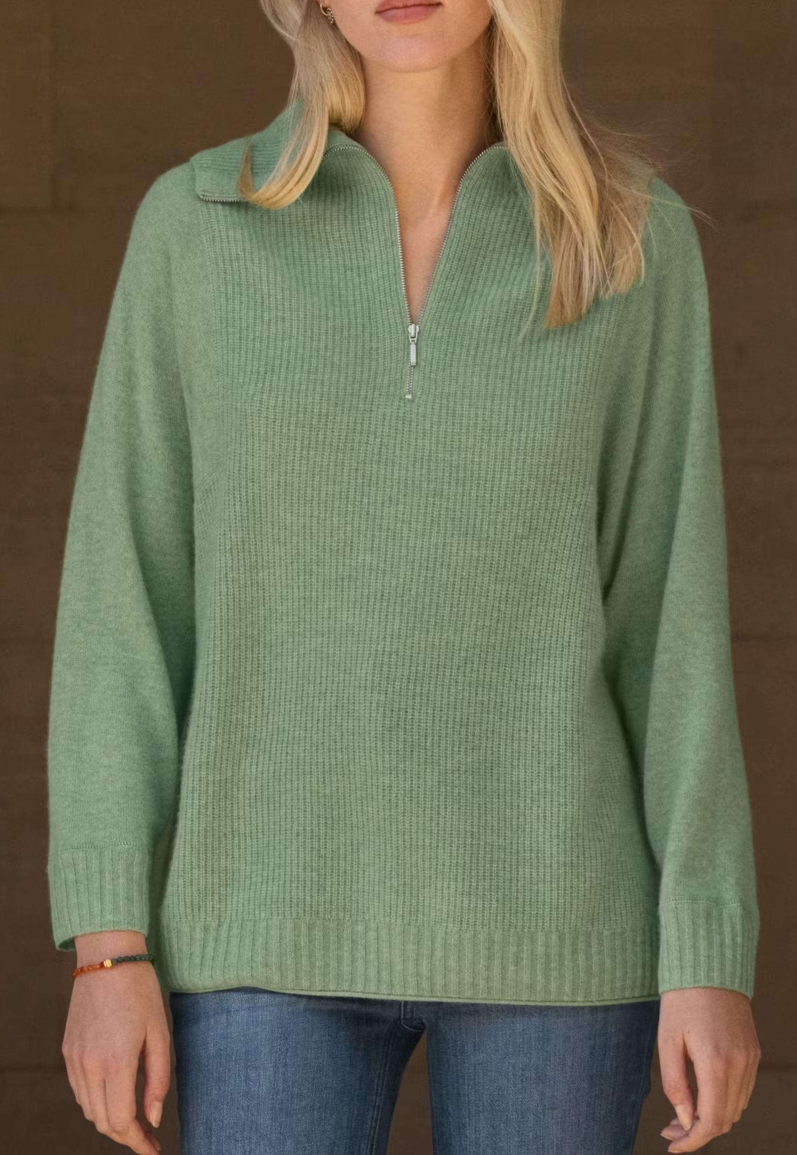 Zip-front sweater
Pure cashmere