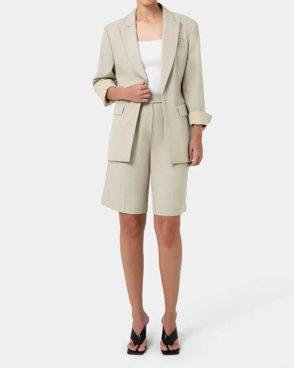 Tailored Mid-rise Bermuda Short -Sand