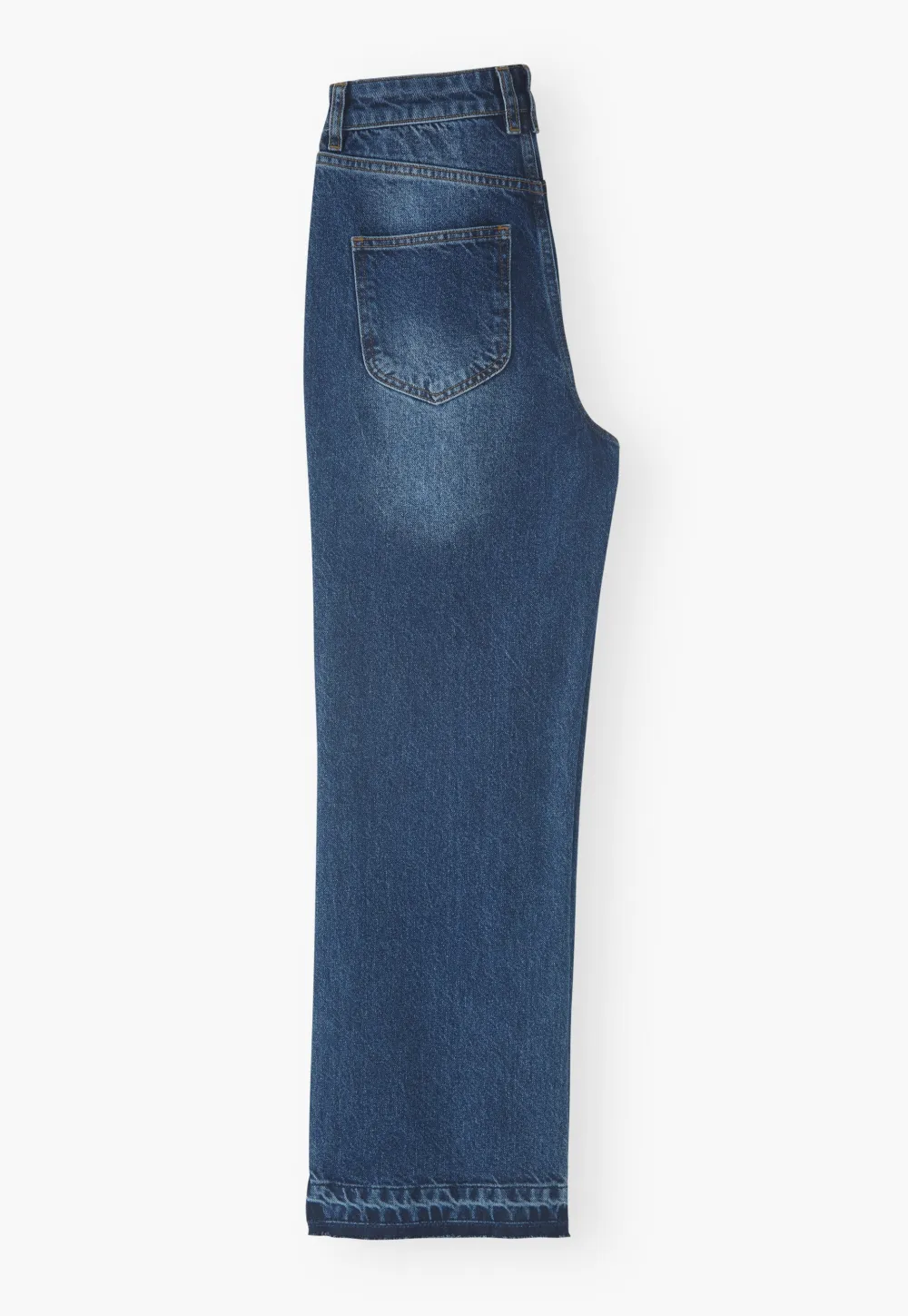 Let-down hem jeans
Recycled cotton