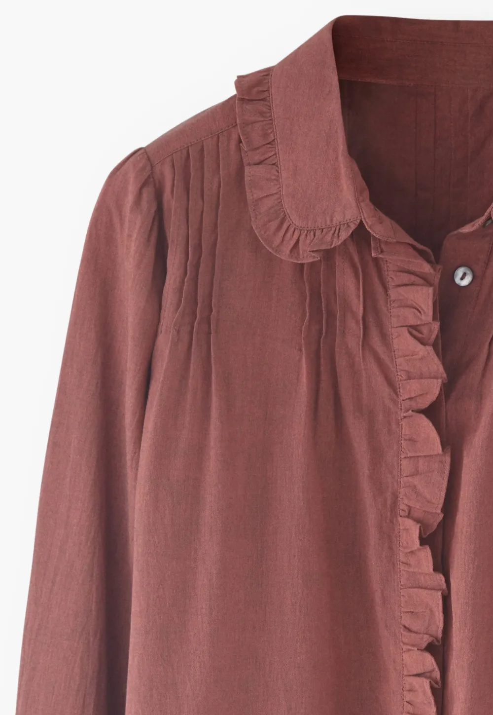 Pleated chambray blouse
Fine cotton