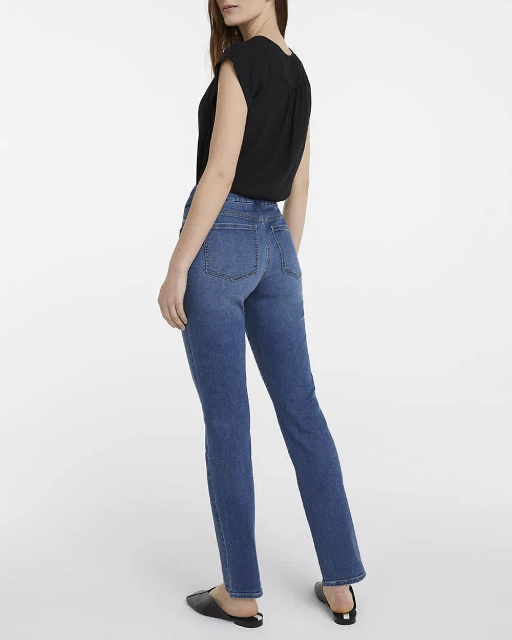 Straight-Leg Mid-Rise Jean - The Comfort