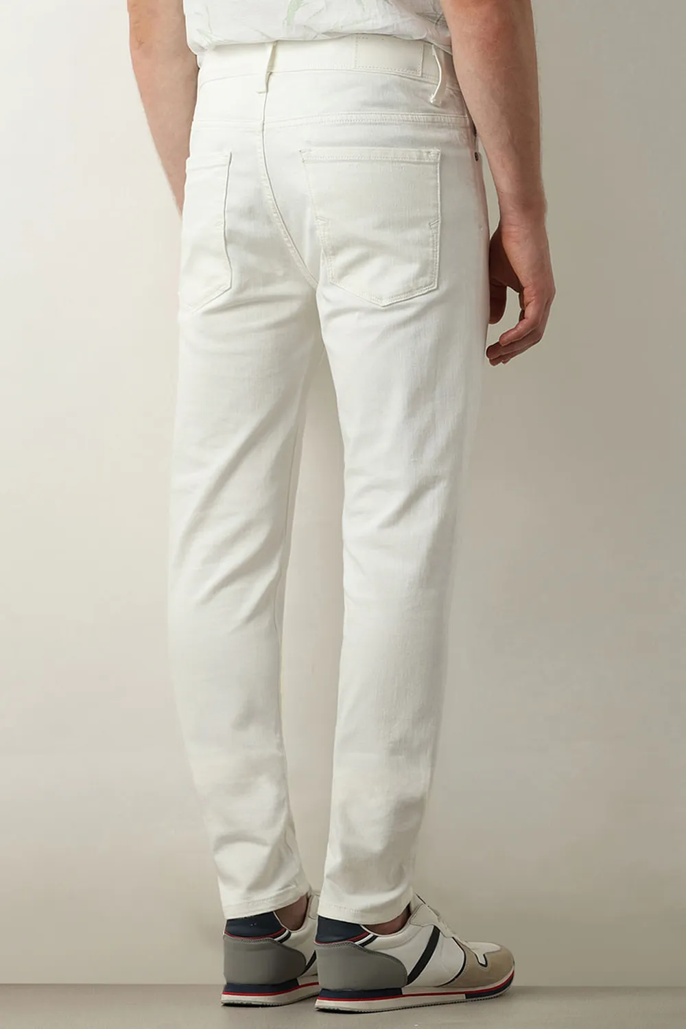 White Mid Rise Leon Slim Fit Jeans