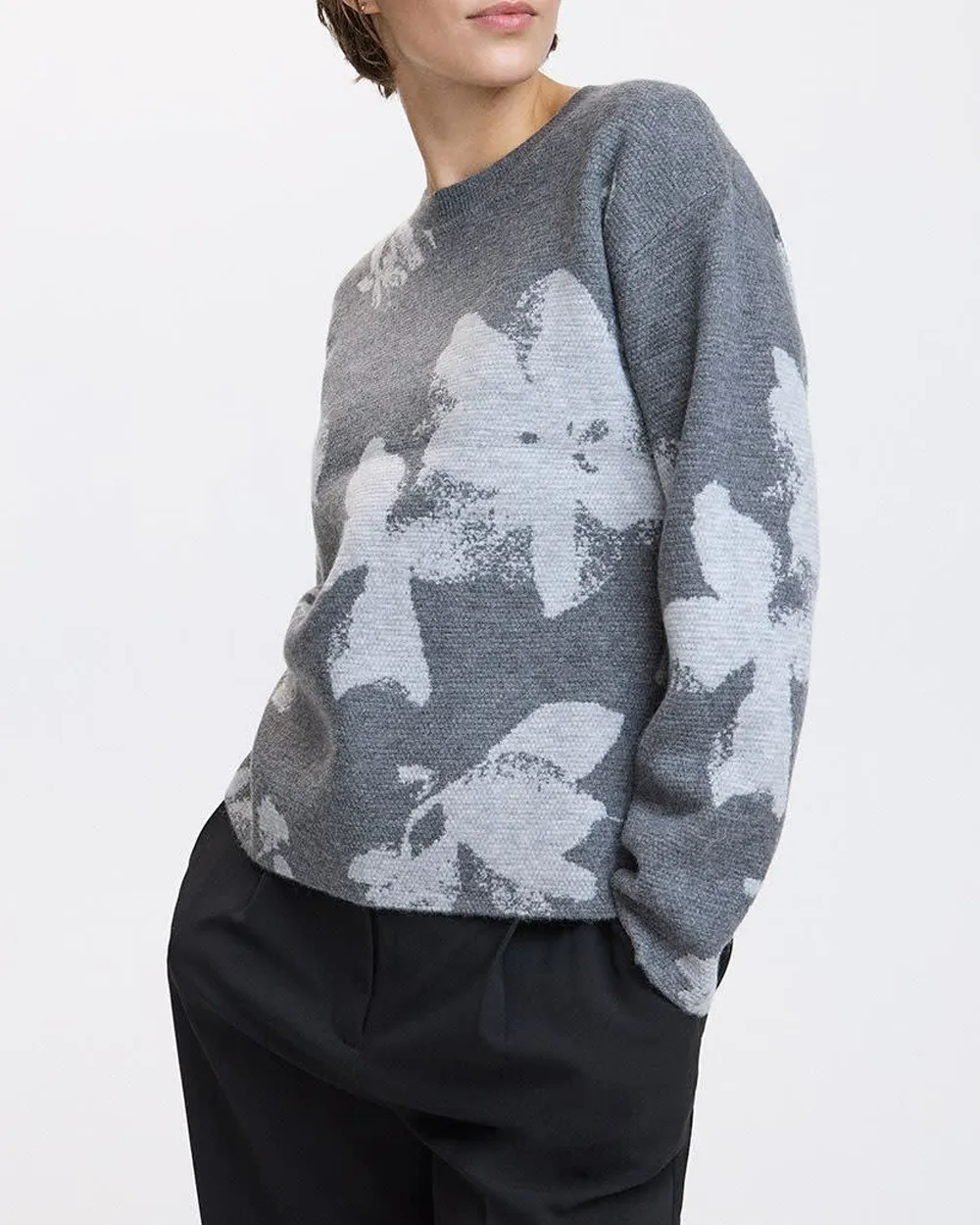 Loose Long-Sleeve Crew-Neck Sweater