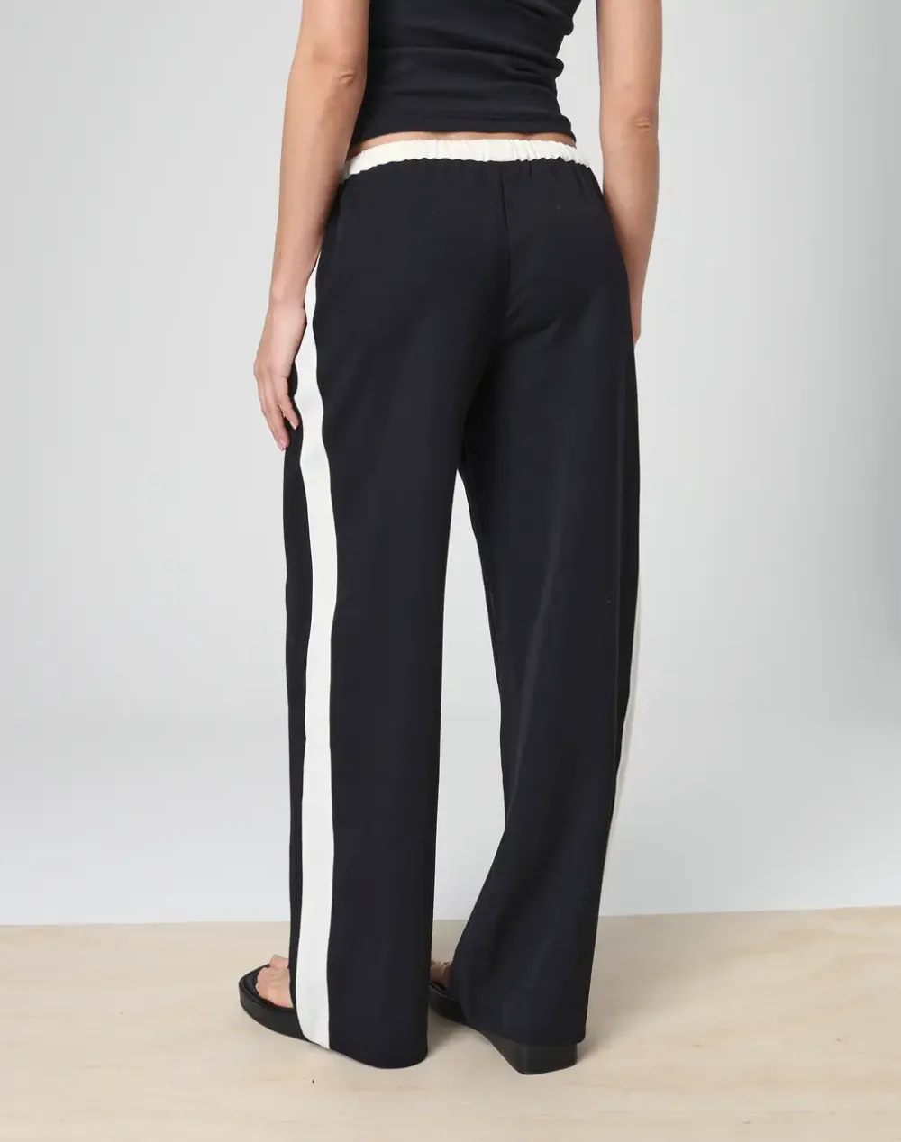 Contrast Stripe Wide Leg Pant