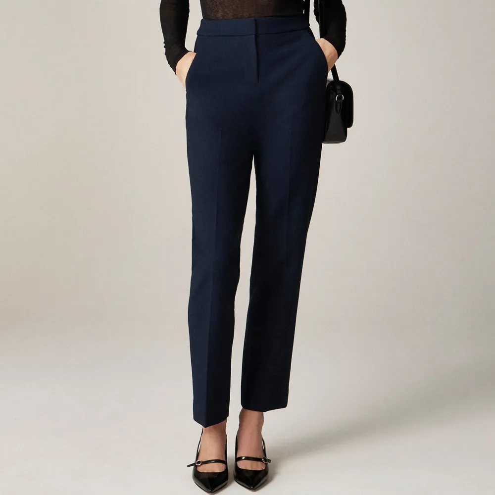 Kate straight-leg pant in four-season stretch