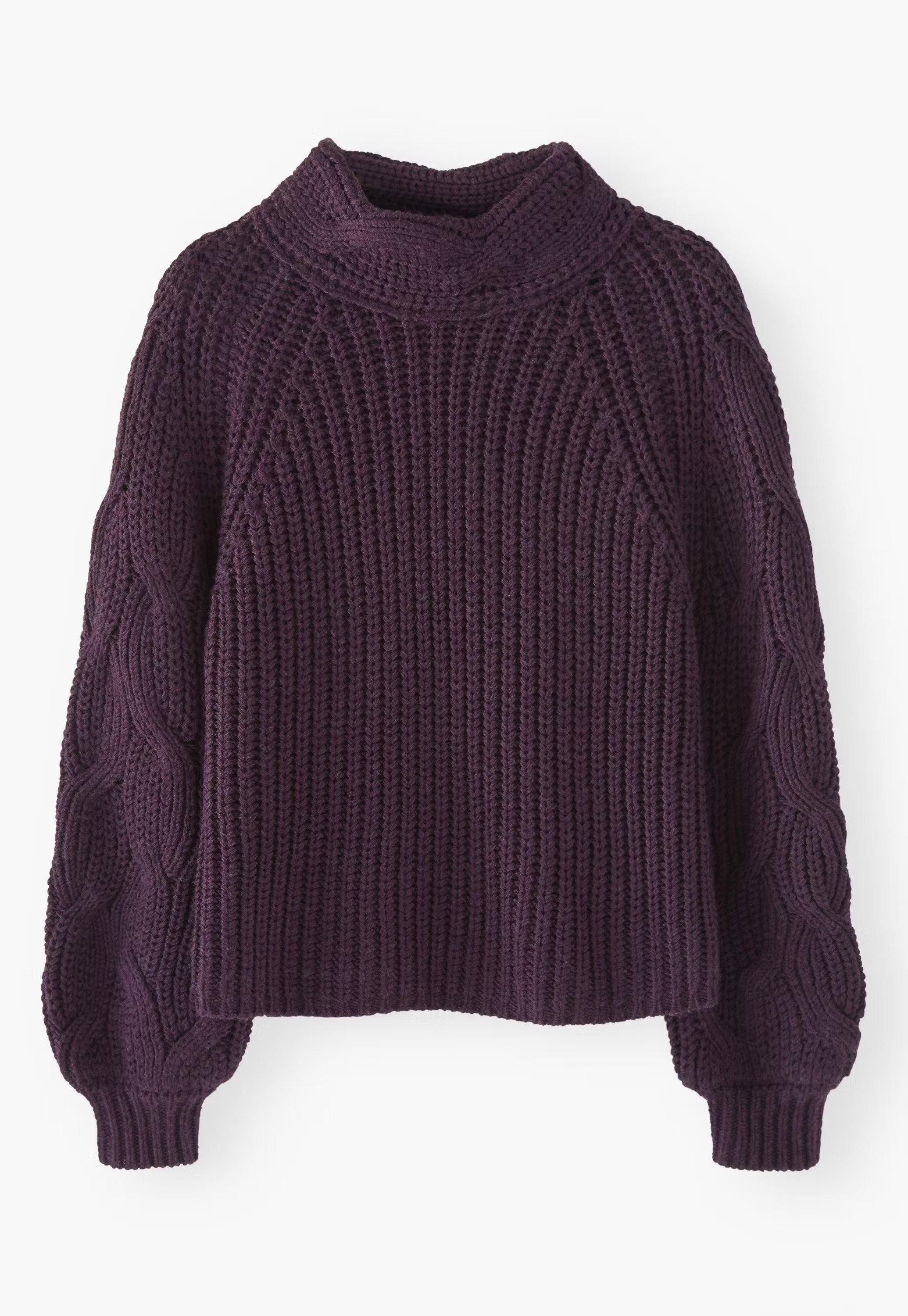 Cable-knit sweater
Merino wool