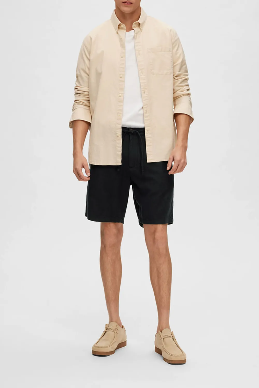 Black Mid Rise Linen Shorts