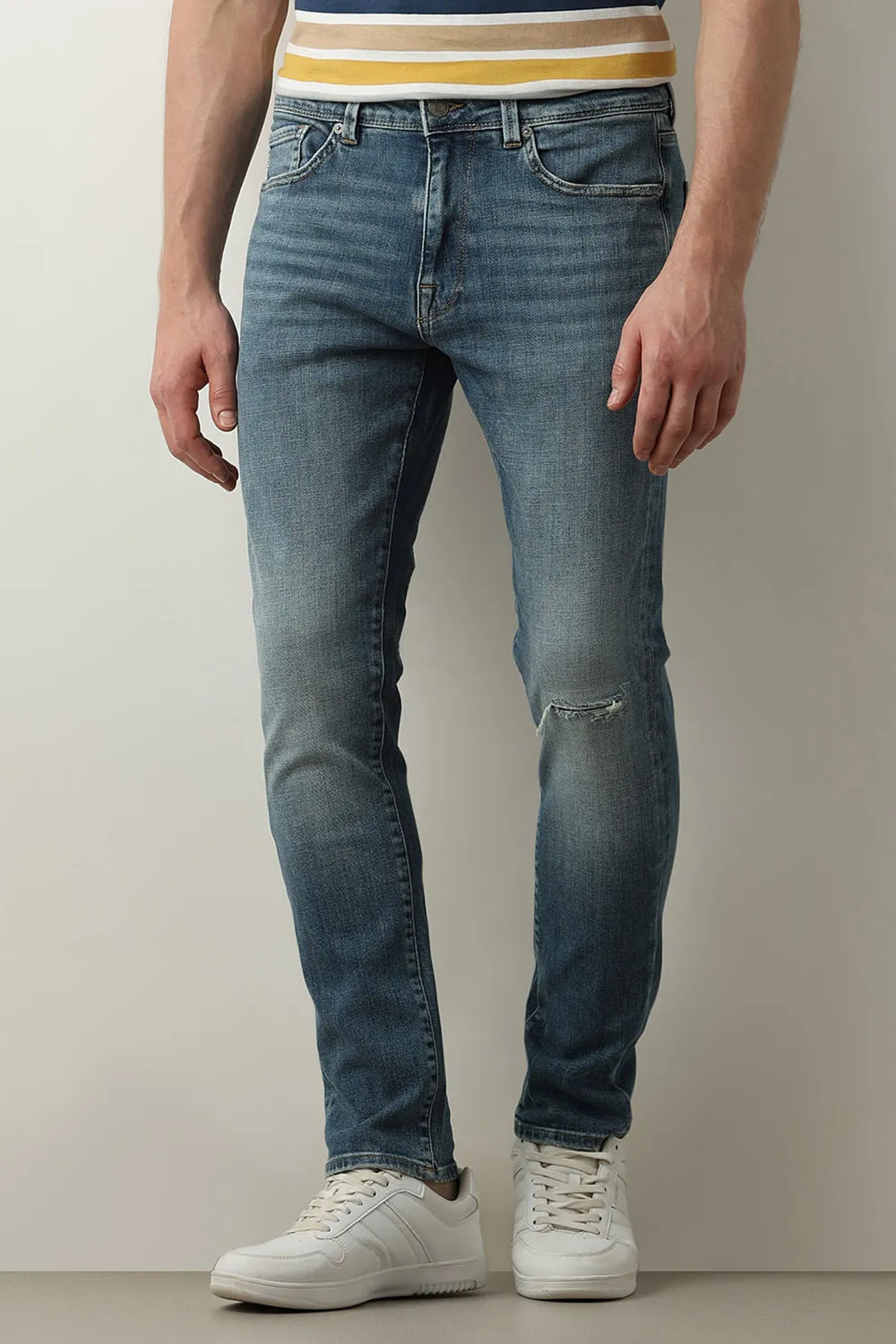 Blue Mid Rise Leon Slim Fit Jeans-wash bule