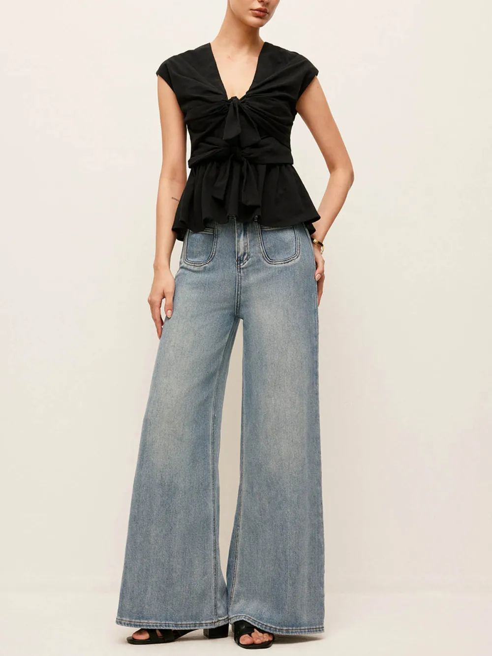 Mid-Waist Wide-Leg Jeans