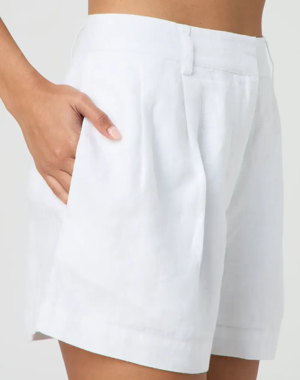 Pleat Front Linen Short