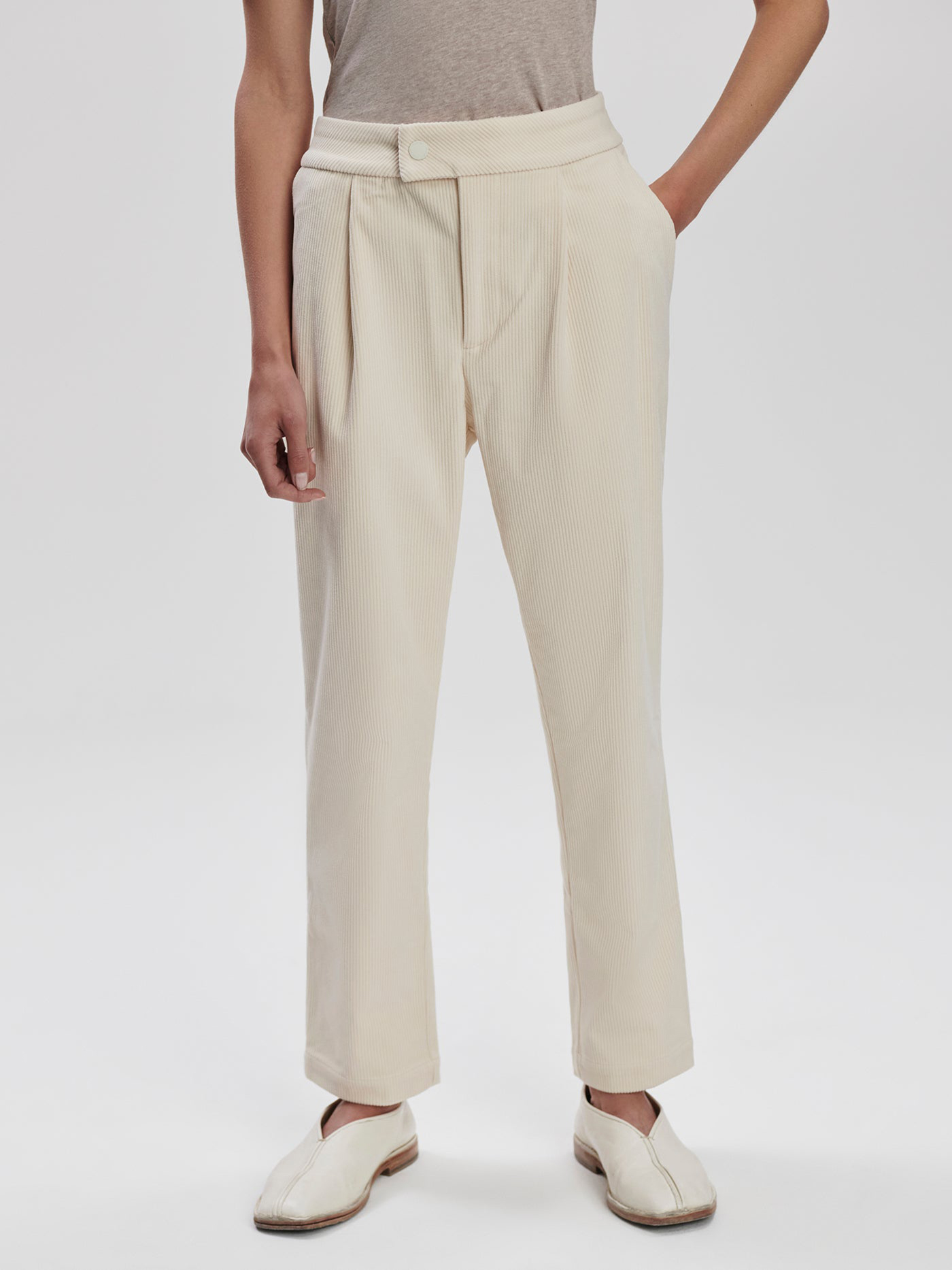 Nell Reg Tapered-Leg Pant 27