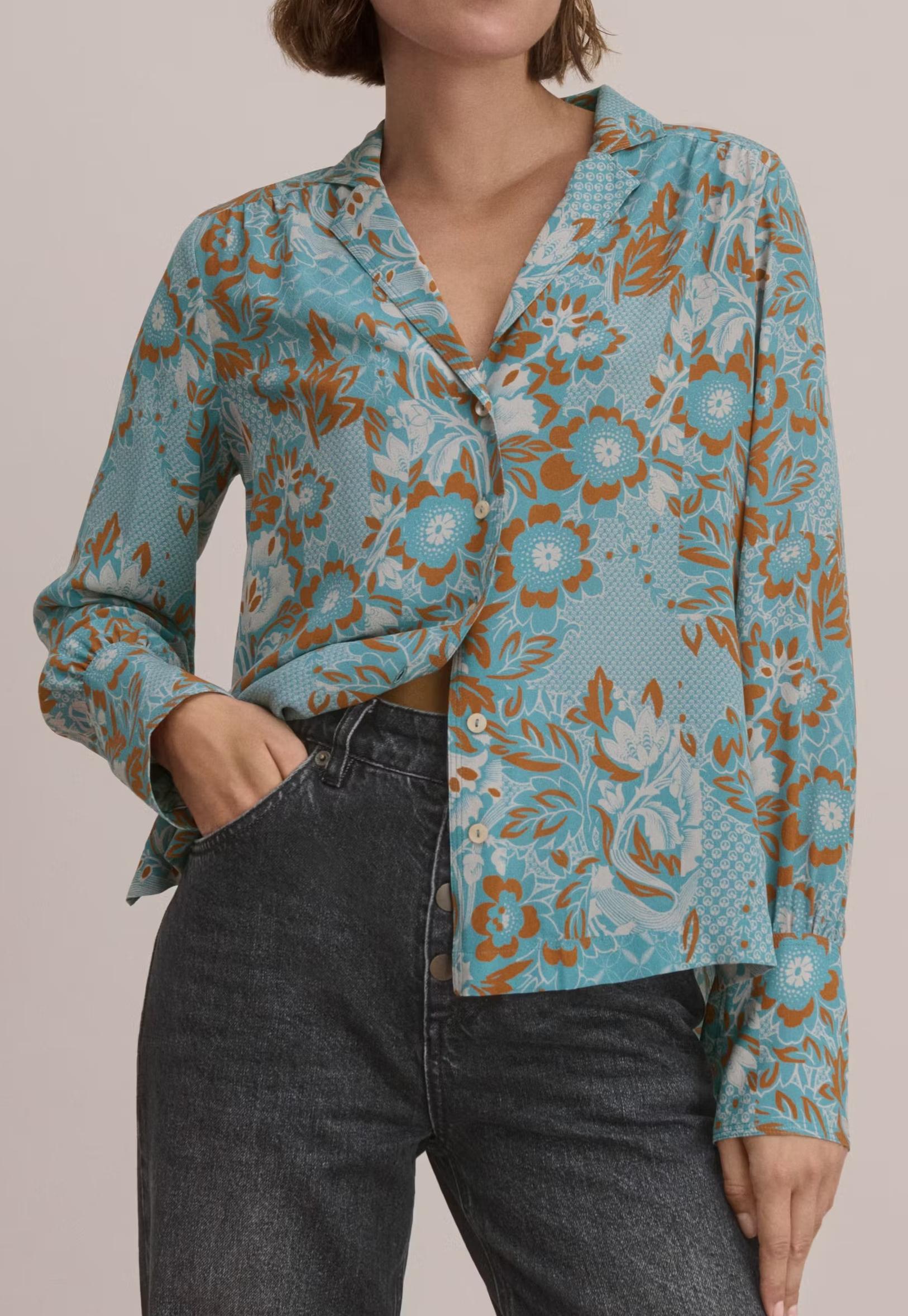 Printed shirt
Silk crepe de chine