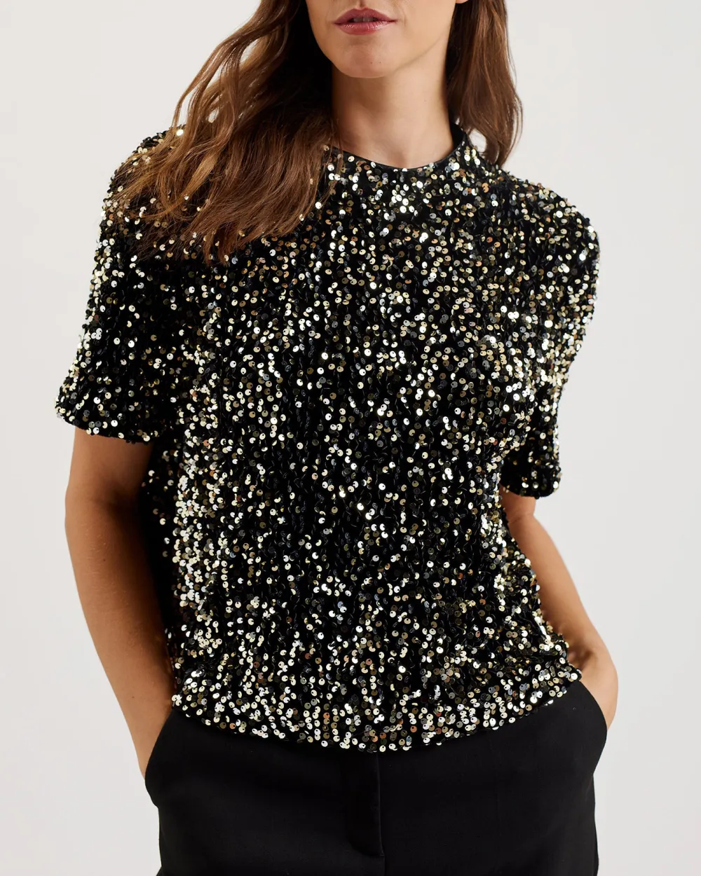 Zarhaaa Velvet Sequin Short Sleeve Tee Black