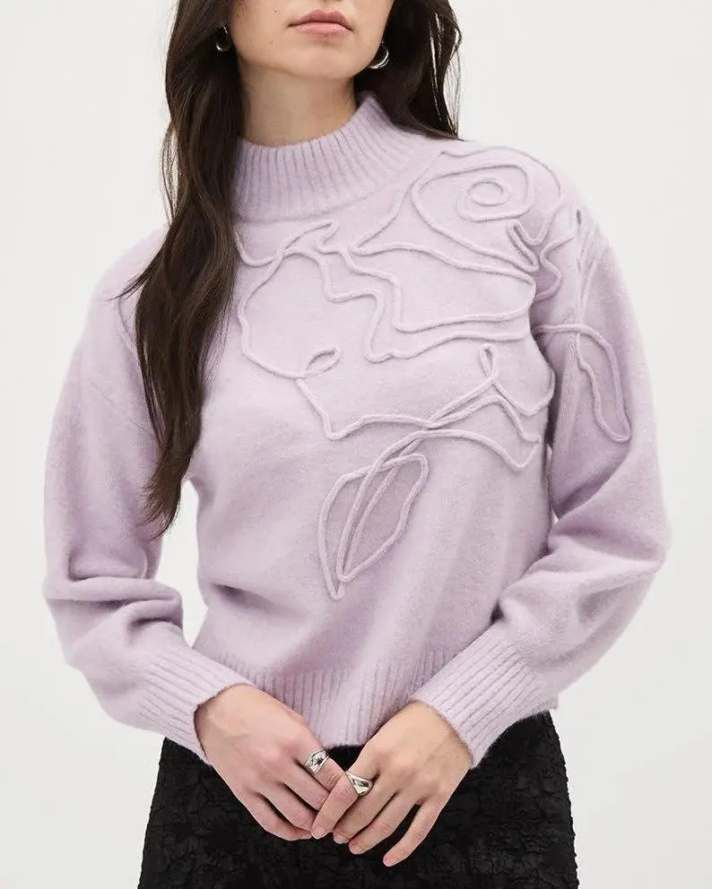 Long-Sleeve Turtle-Neck Pullover With Flower Embroidery