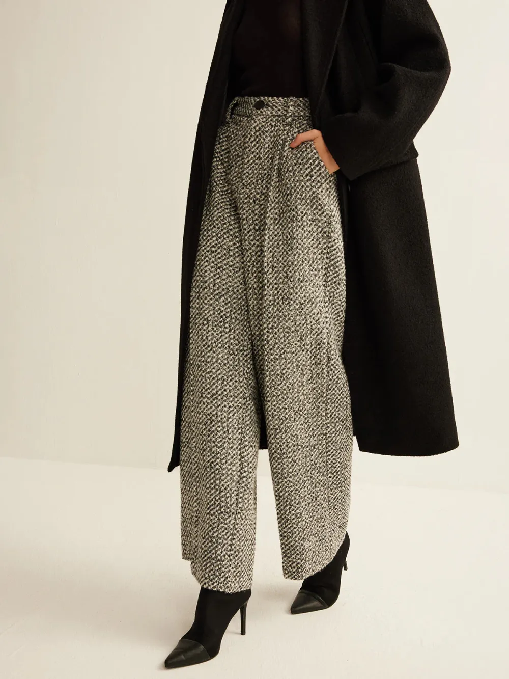 Textured High Waist Pants With Pockets