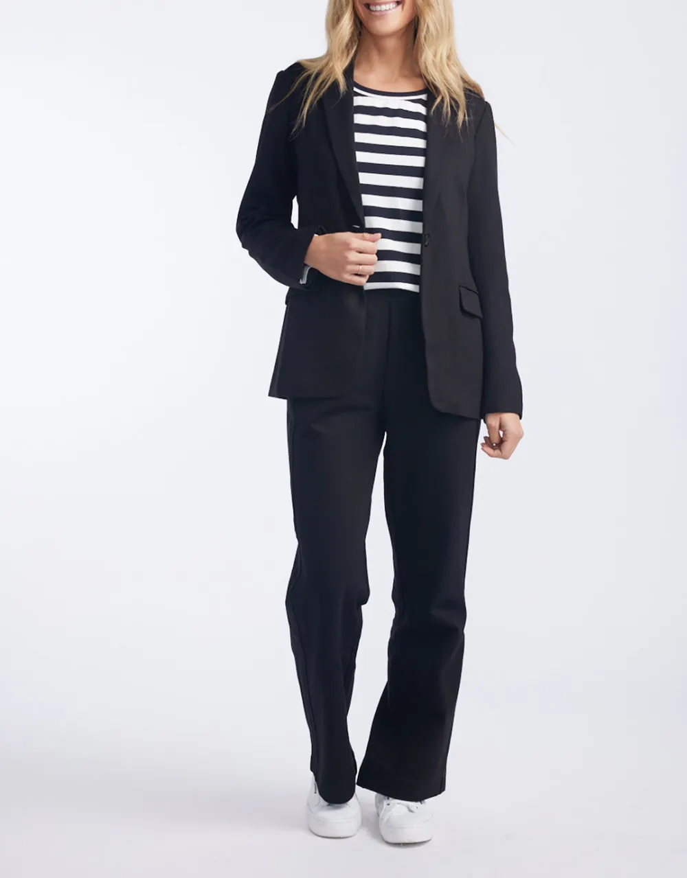 Timeless Ponte Blazer - Black