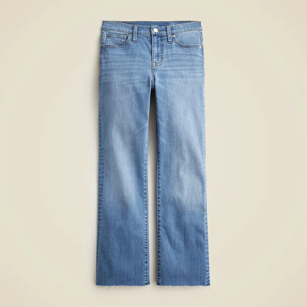 Mid-rise cropped kickout jean super-stretch