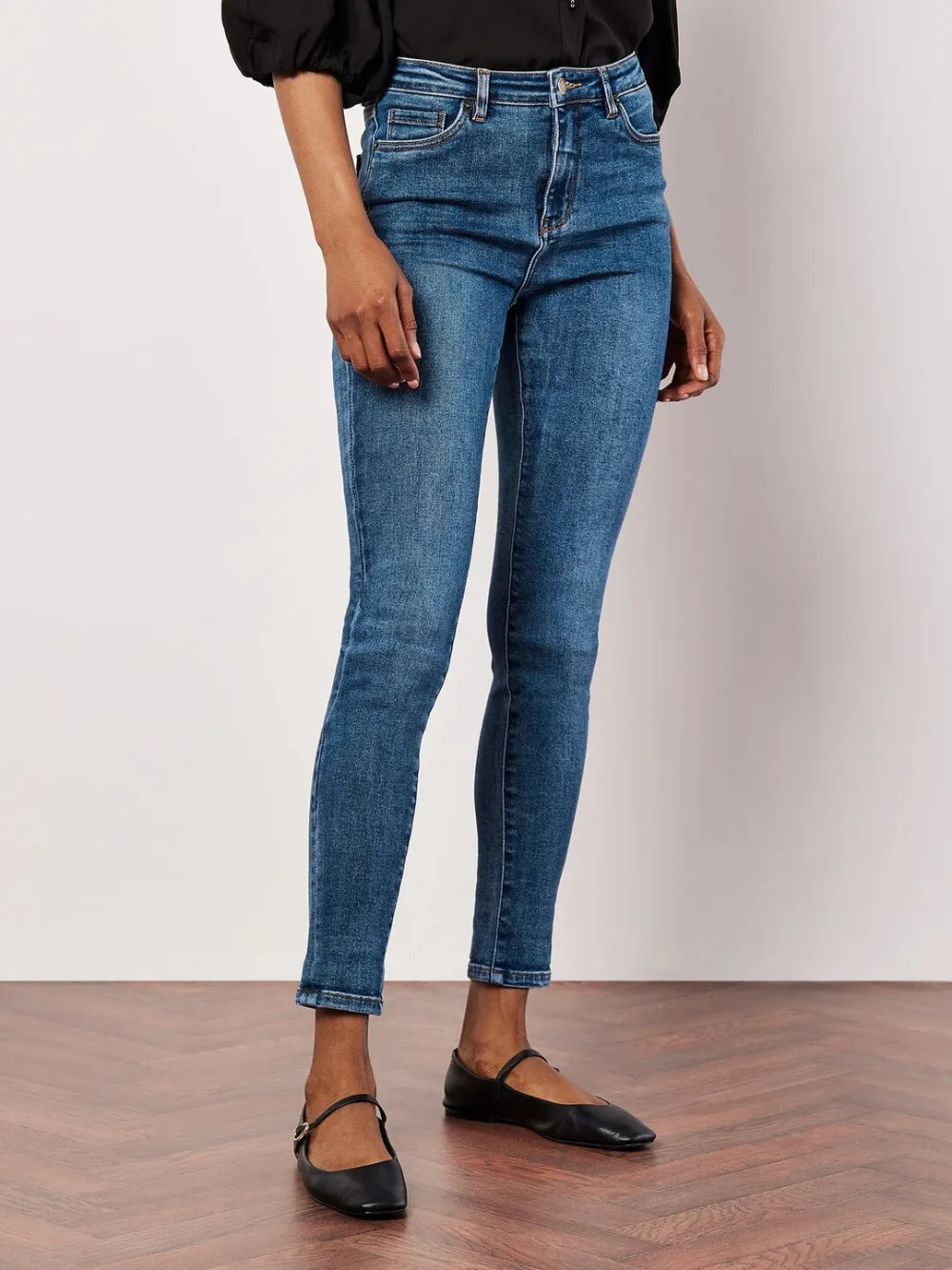 Sienna Distressed Denim Skinny Fit Jeans