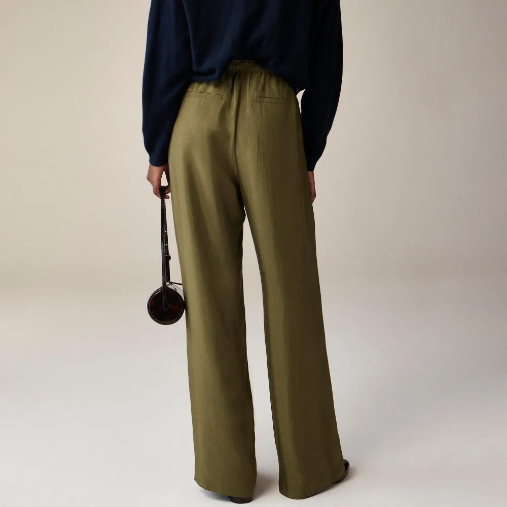 Stratus pant in textured satin