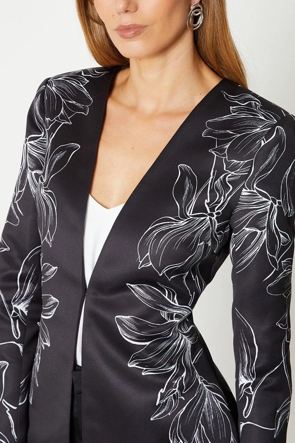 Placement Floral Print Collarless Blazer