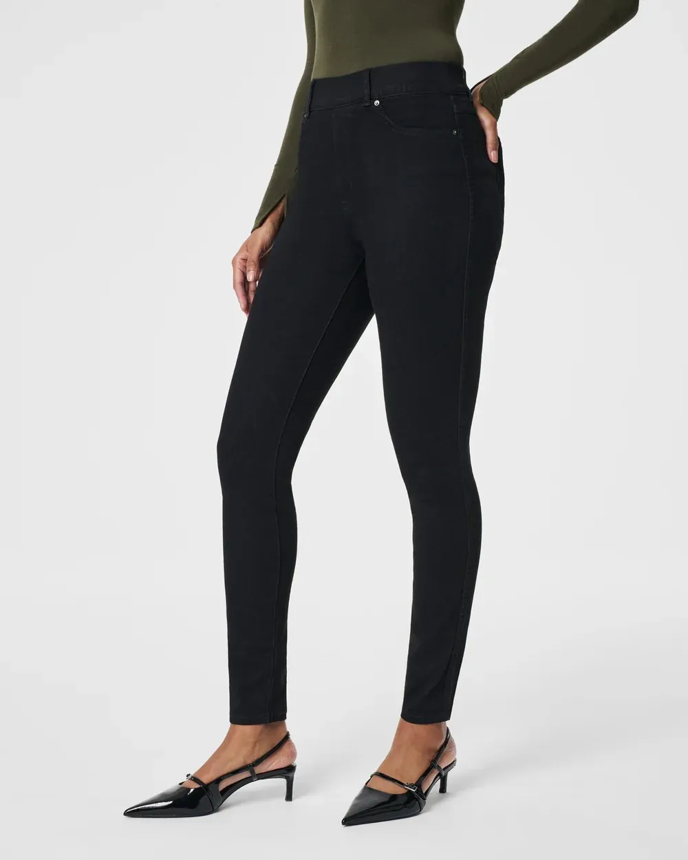 Clean Black Ankle Skinny Jeans