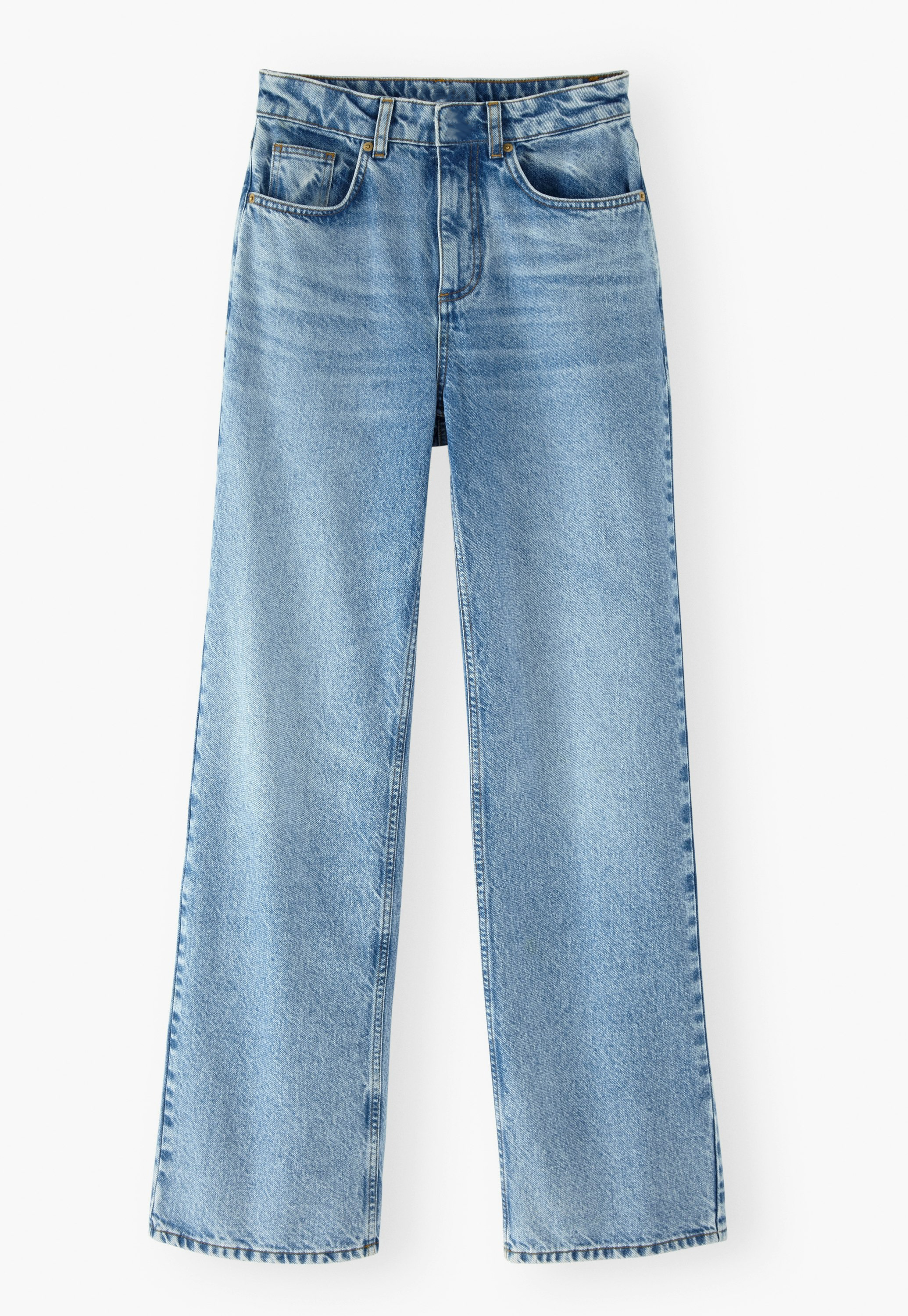 Boyfriend jeans
Recycled cotton