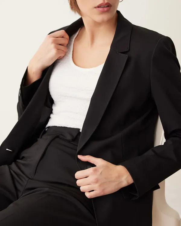 Structured Blazer - The Classic Stretch