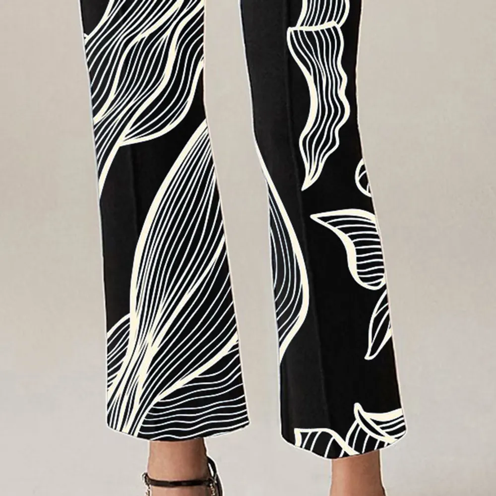 Delaney kickout sweater pant with patch pockets