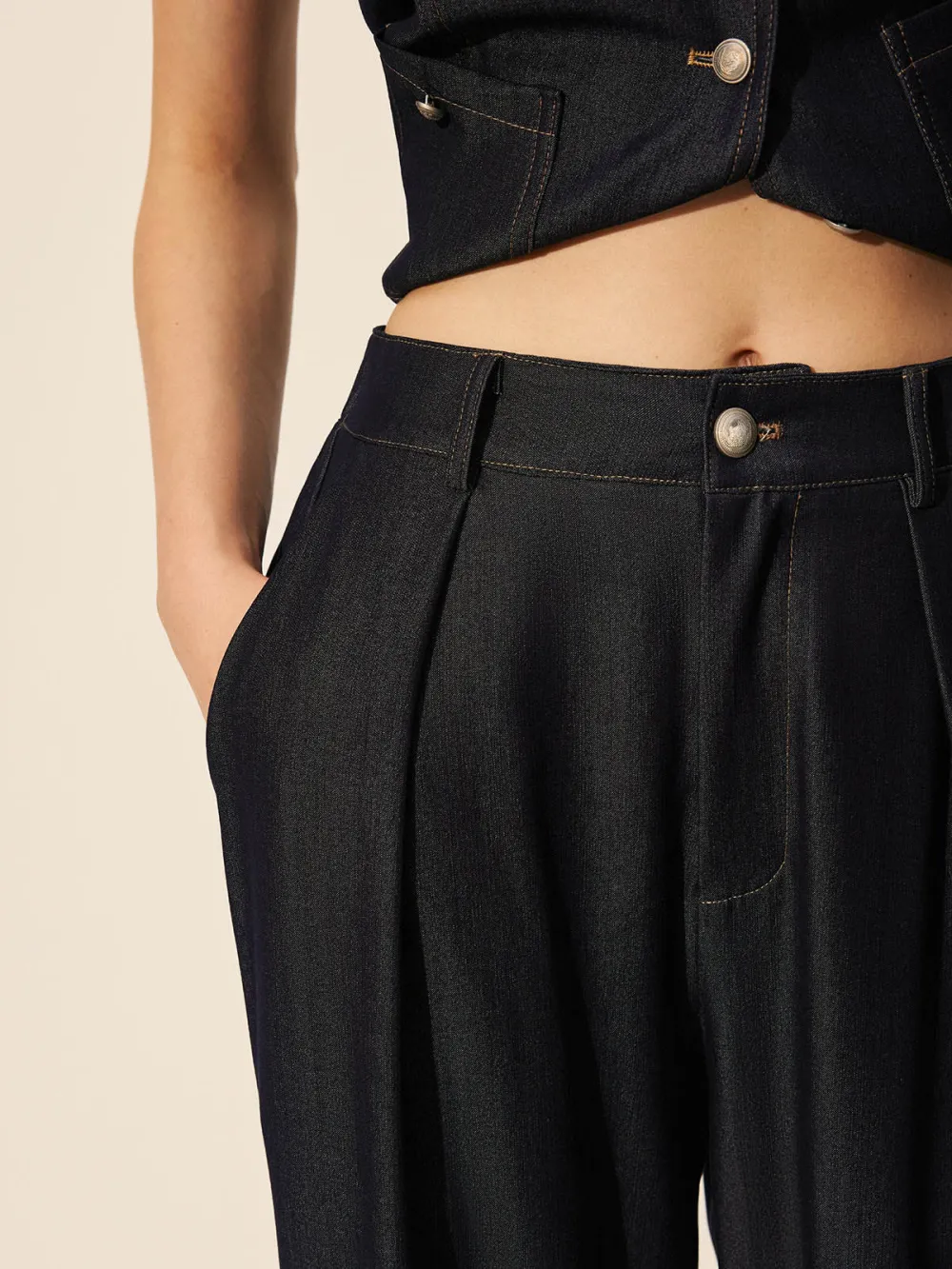 Pocketed Plain Wide-Leg Jeans