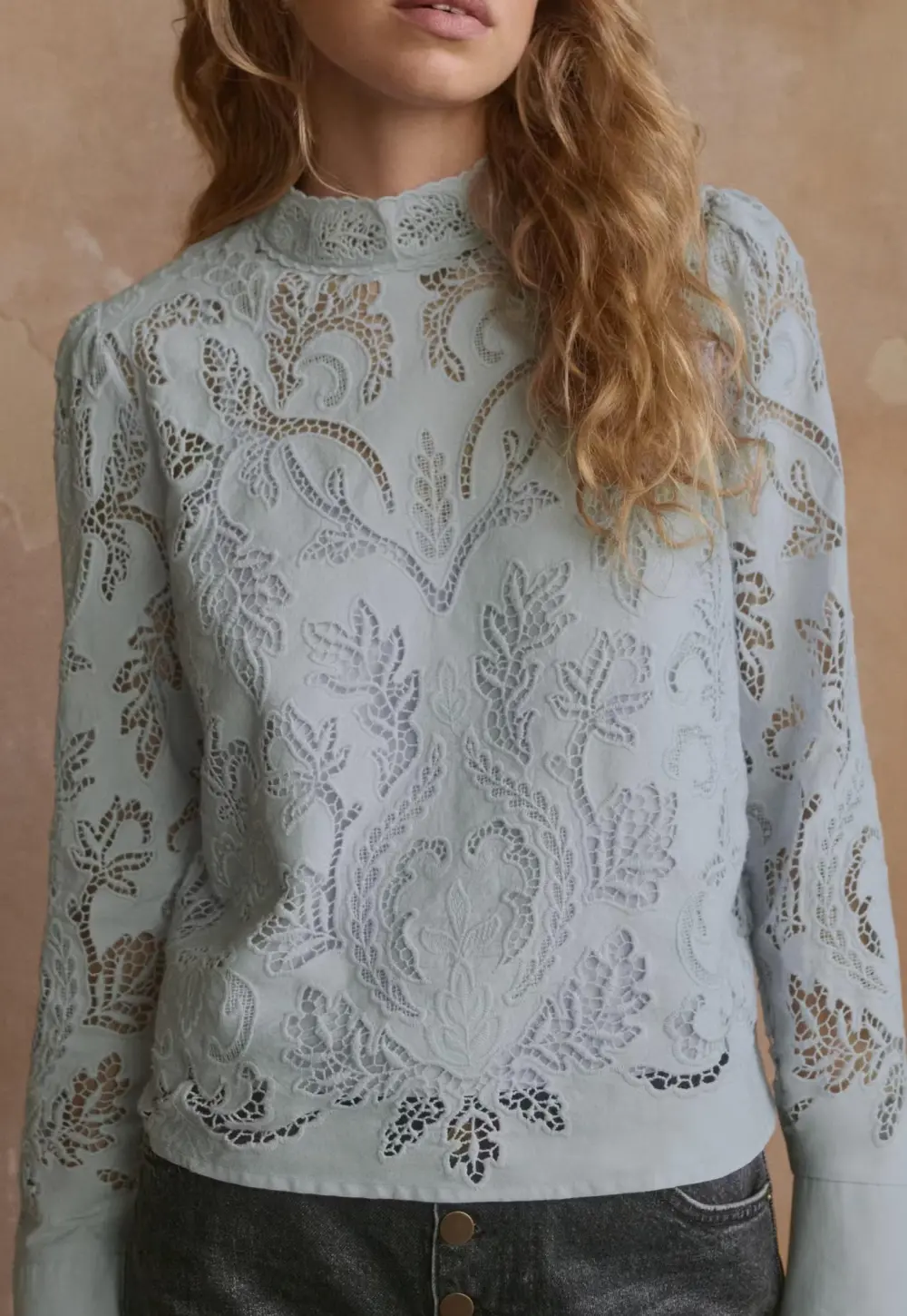 Broderie cutwork top
Embroidered cotton