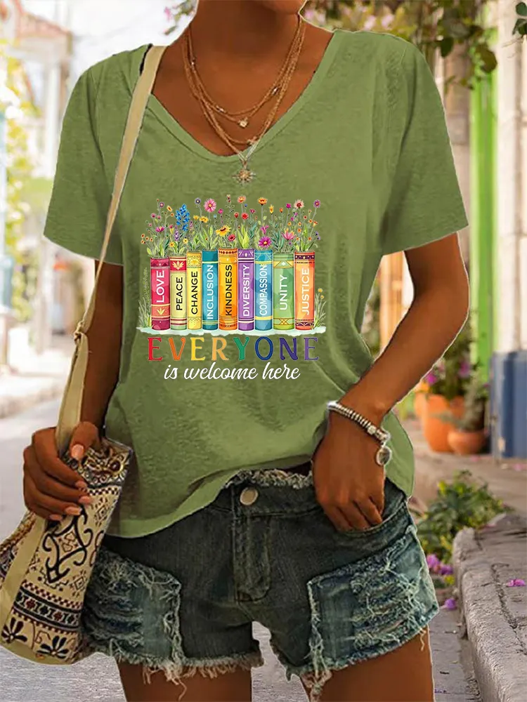 Women'S Everyone Is Welcome Here Floral Book LGBT Pride Equality T-Shirt