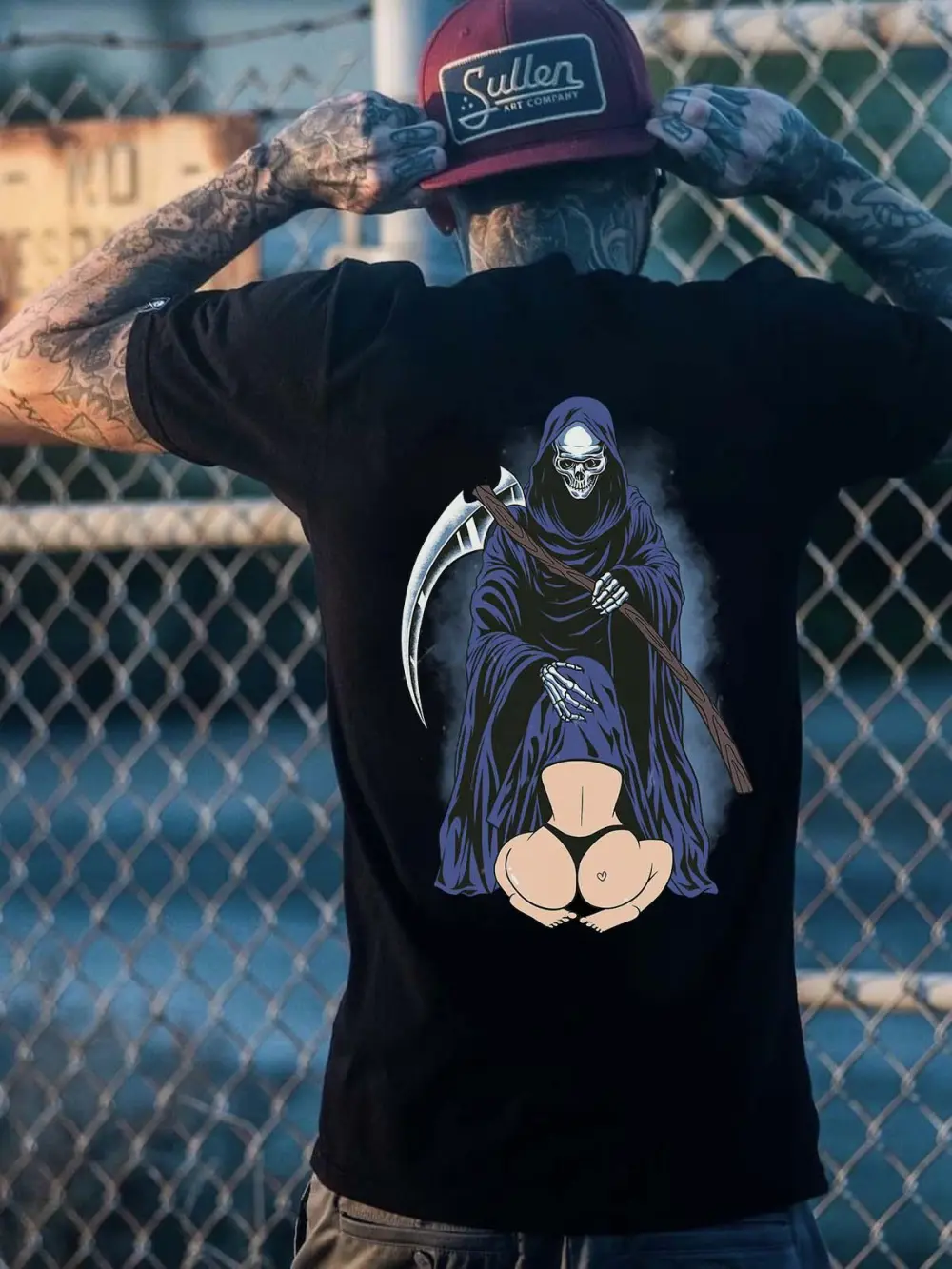 Hiding In The Reaper Crotch Printed Men's T-shirt