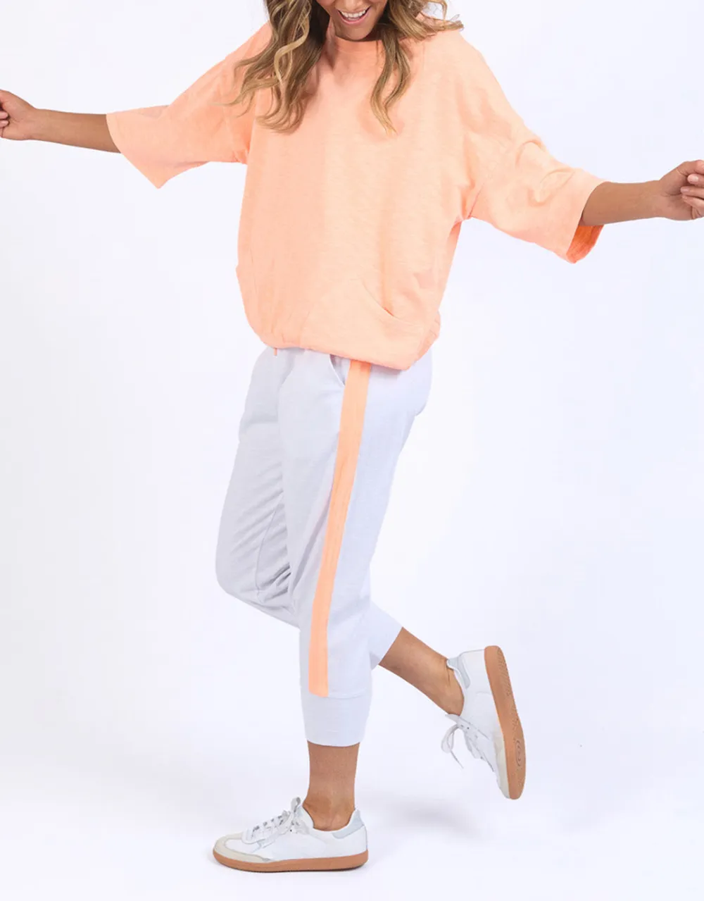 Neon Side Tape 3/4 Brunch Pants - White/Neon Orange