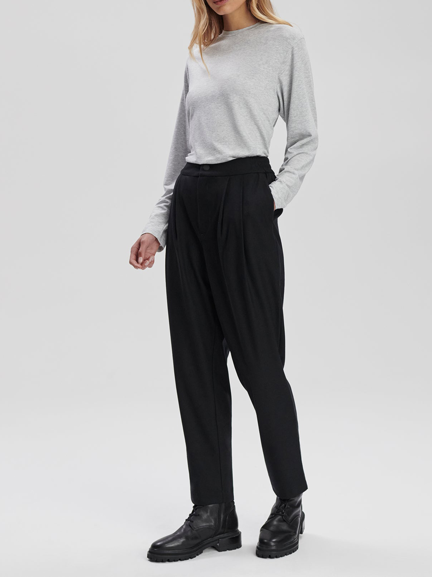 Martha Reg Tapered-Leg Pant 27