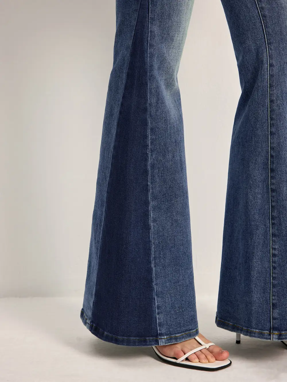 Color Block Flared Jeans With Pockets