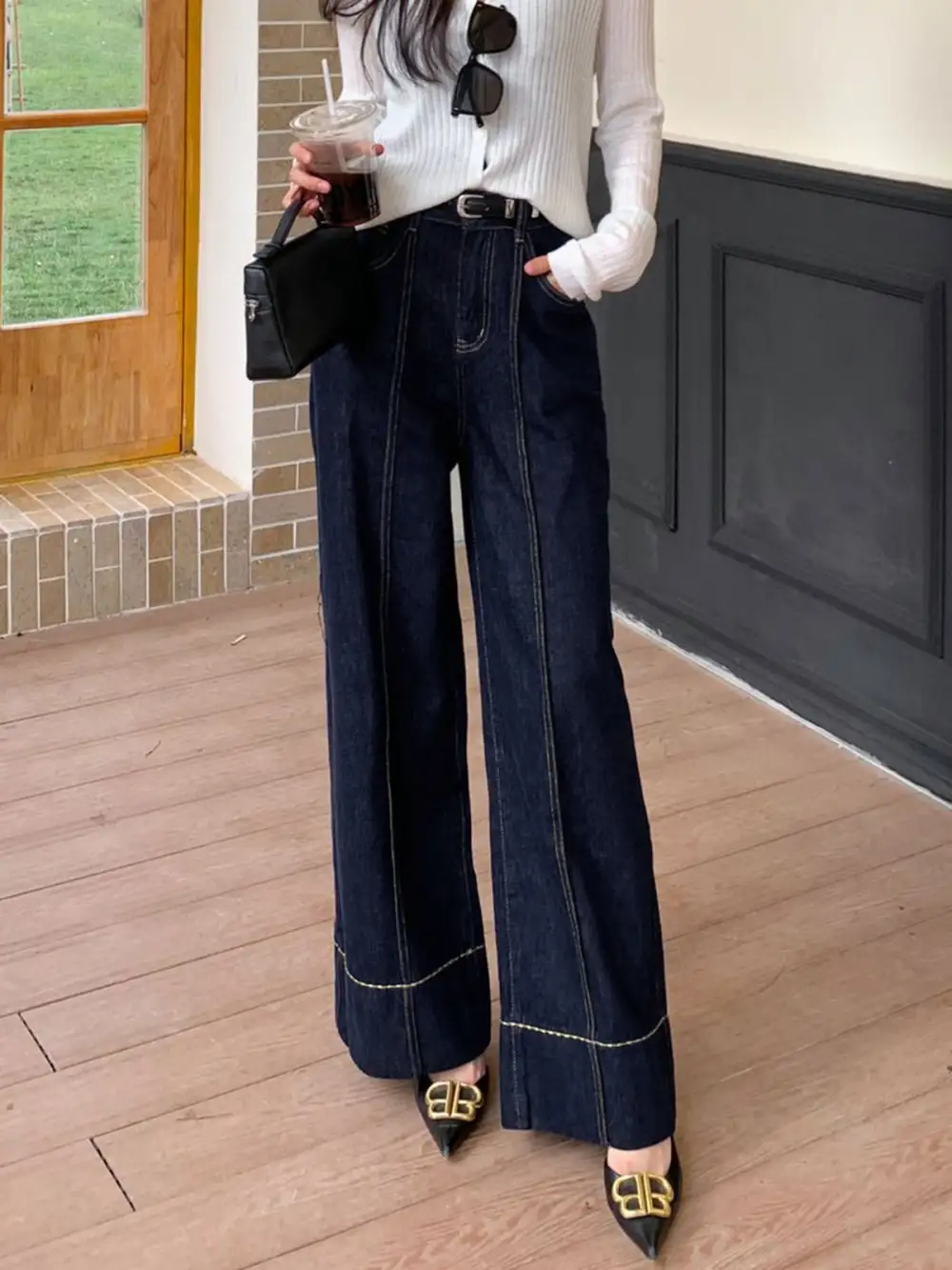 Plain Wide-Leg Jeans With Pockets