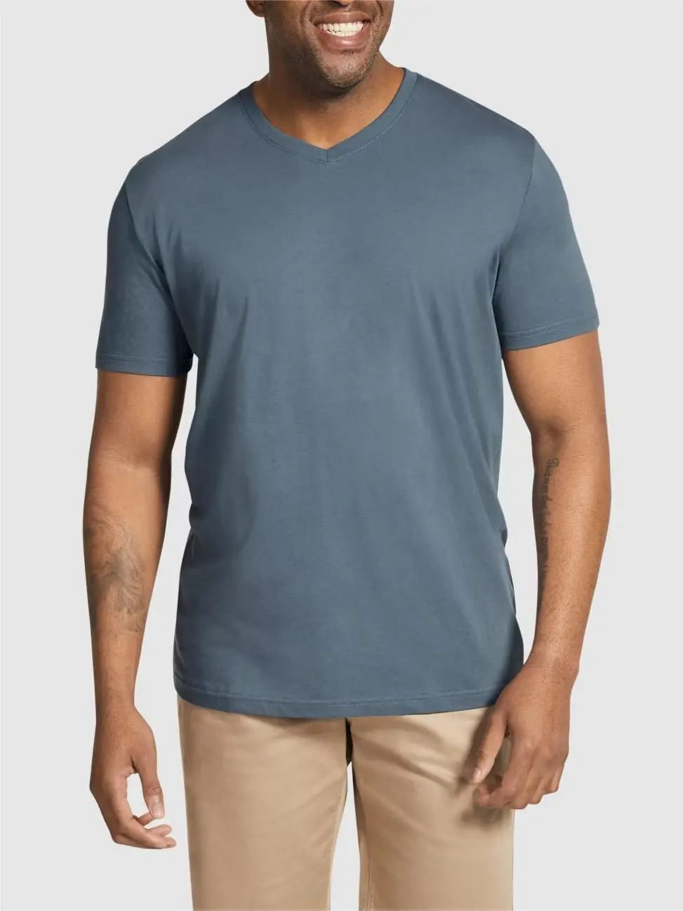 DARK BLUE ESSENTIAL V NECK TEE