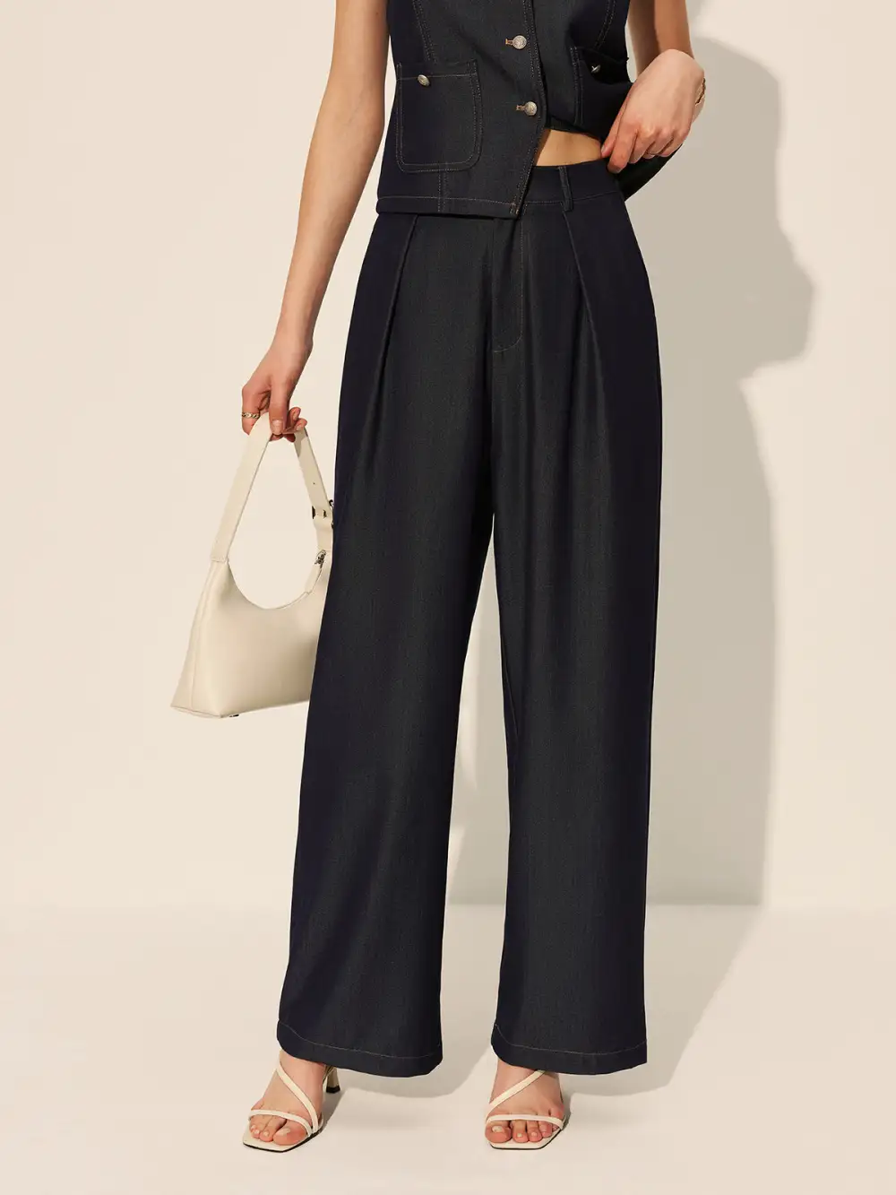 Pocketed Plain Wide-Leg Jeans